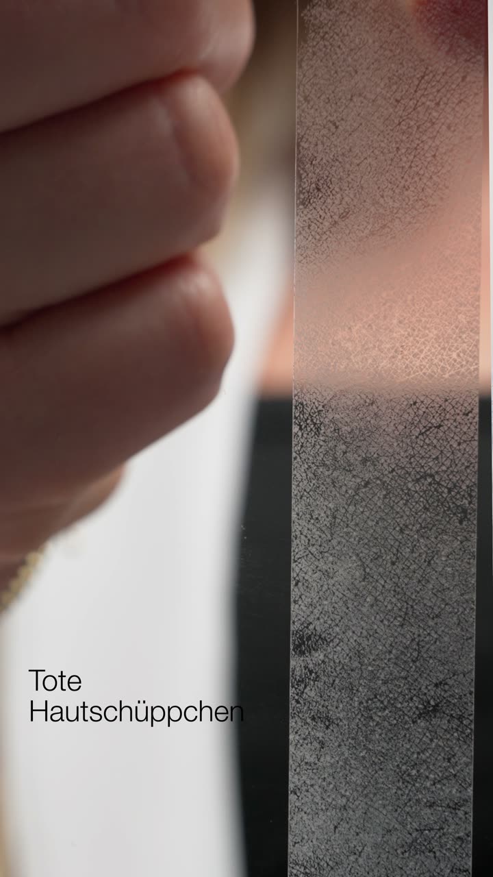 Clinique - Tape Test